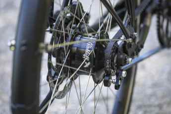Klassiker mit Riemen und Rohloff im Test