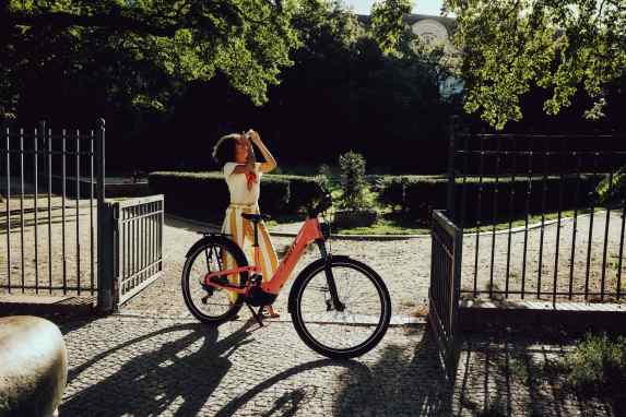 Scott zeigt vollgefedertes E-Bike für Touren
