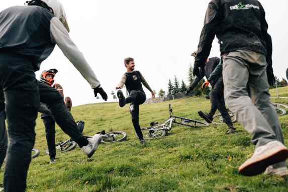 Das war Tag 2: Drops, Racing und Sonne, Sonne, Sonne!