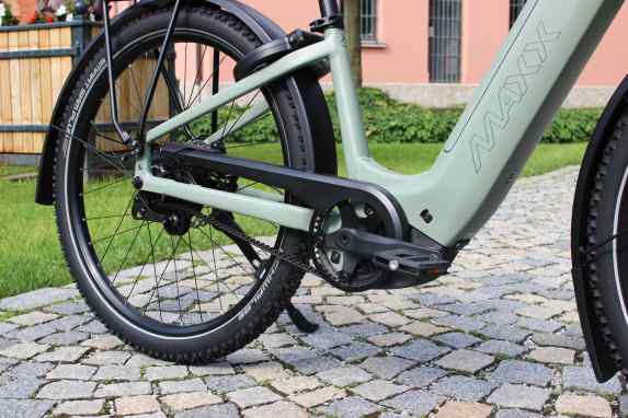 Customised e-bike with a system weight of 180 kilos