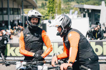 Es hagelte die neuen Deutschen Meister im E-Enduro