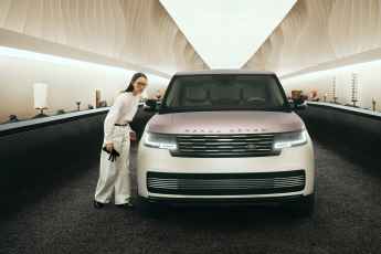 Range Rover präsentiert Traces auf Milan Design Week