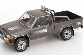 KK-Scale bringt jetzt auch normale Toyota Hilux in 1:18 zu den Fans