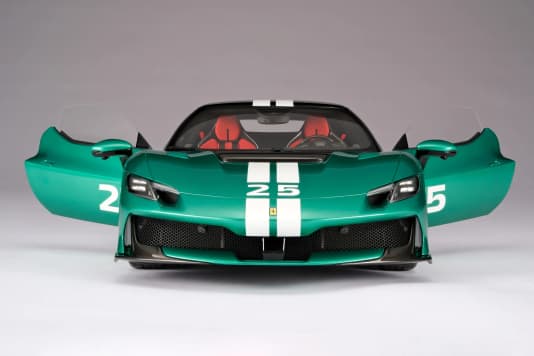 Diese Ferrari 296 Speciale in 1:8 macht die Konkurrenz nürburgring-grün vor Neid