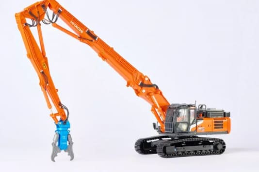 Hitachi ZX350LCK-7 kommt als Abbruch-Gigant von 1:50 Replicars