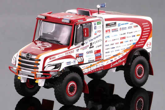 Hino bringt 1:43-Modell seines Dakar-Trucks von 2025 heraus