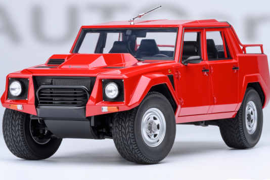 Autoart enthüllt Scheich-Lamborghini LM002 in 1:18 in Top-Detaillierung