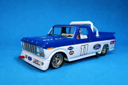 George Turner Models bringt Ford F-100 Racing Truck in 1:32 – auch für die Rennbahn