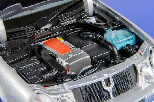 Heft 6/2026 ist da und der erste Mercedes CLK von Norev in 1:18 ist Titelstar
