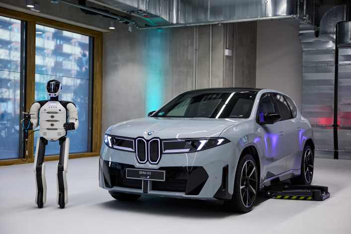 BMW Group bringt humanoide Roboter nach Leipzig