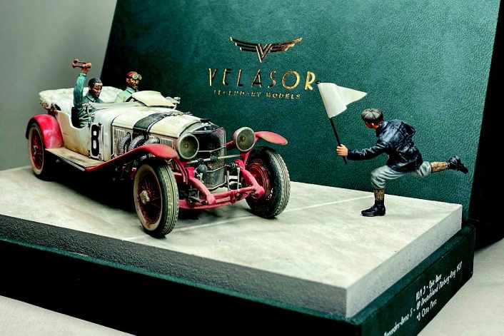 1:32-Modelle von Velasor - Janusköpfig