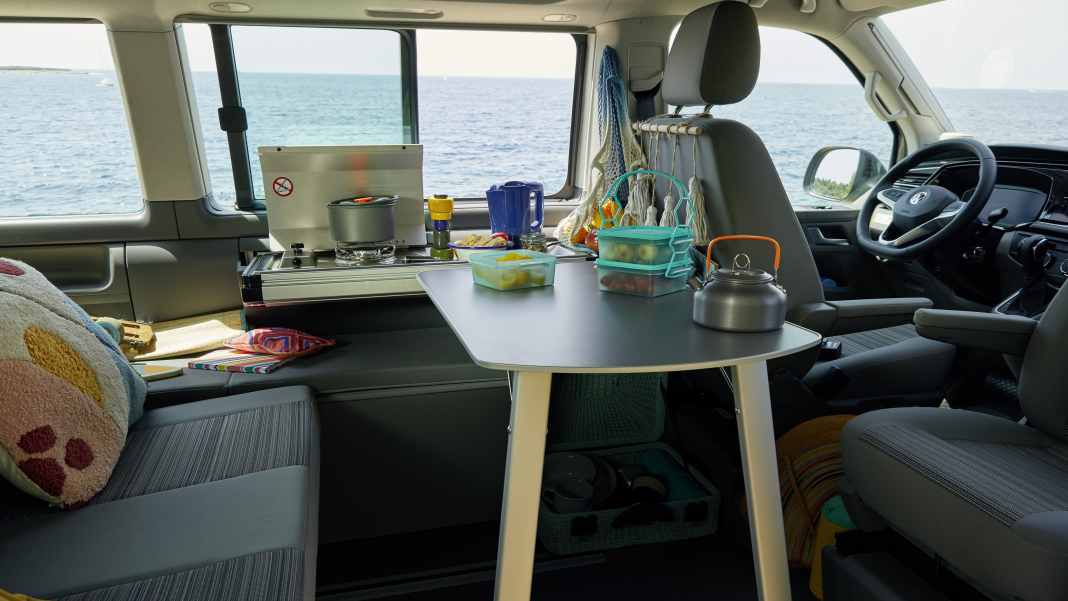 Neuer VW California 6.1 Beach Camper - Maxivan mit Miniküche