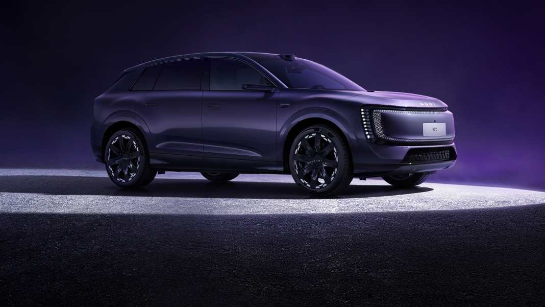 AUDI E7X zeigt futuristisches SUV-Design