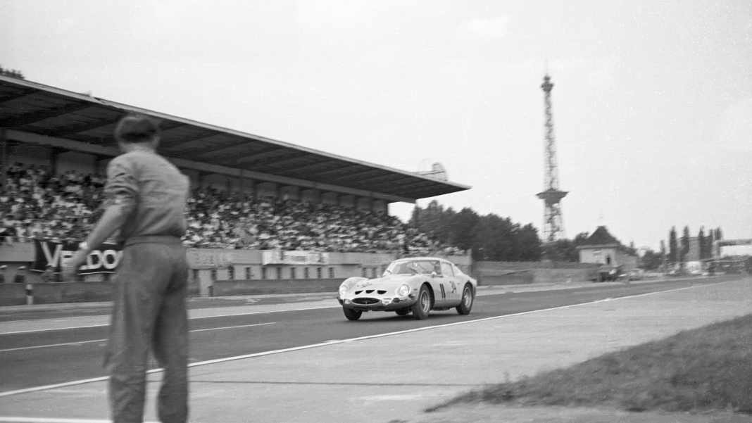 Ferrari 250 GTO Hermann Cordes von KK-Scale in 1:12 – Acker-Hengst