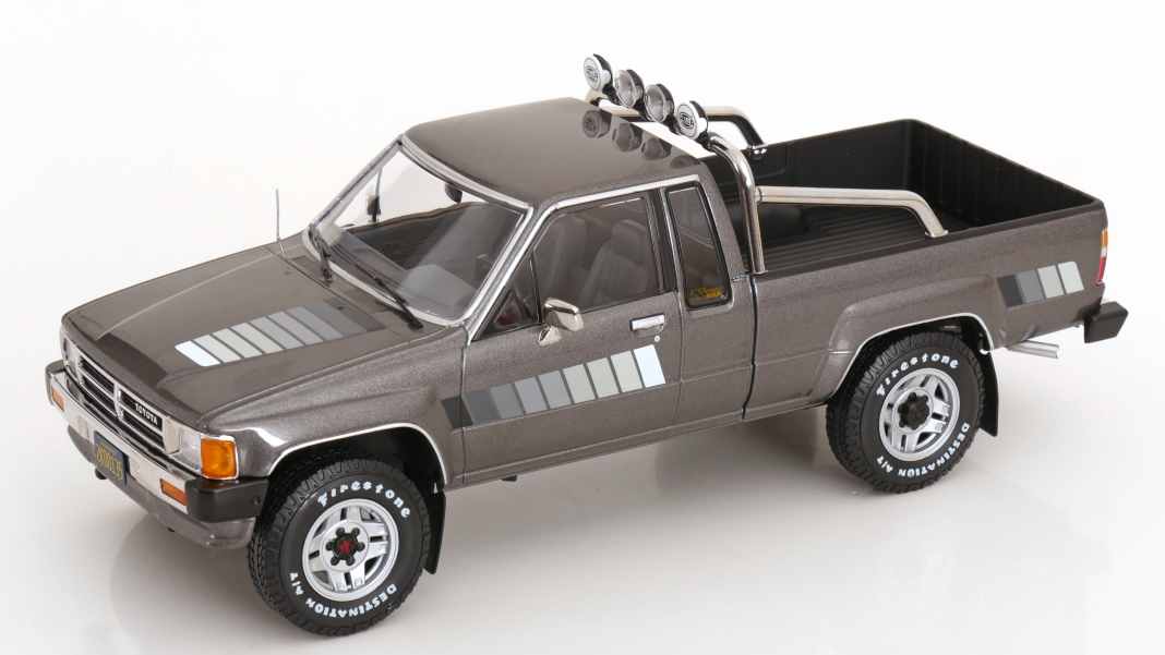 KK-Scale bringt jetzt auch normale Toyota Hilux in 1:18 zu den Fans