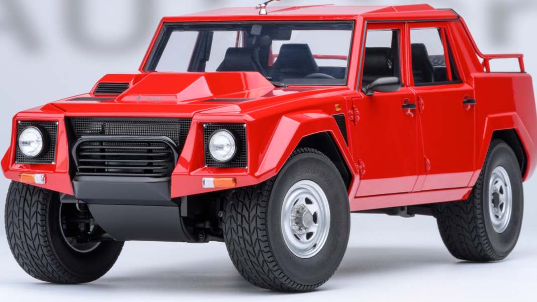 Autoart enthüllt Scheich-Lamborghini LM002 in 1:18 in Top-Detaillierung