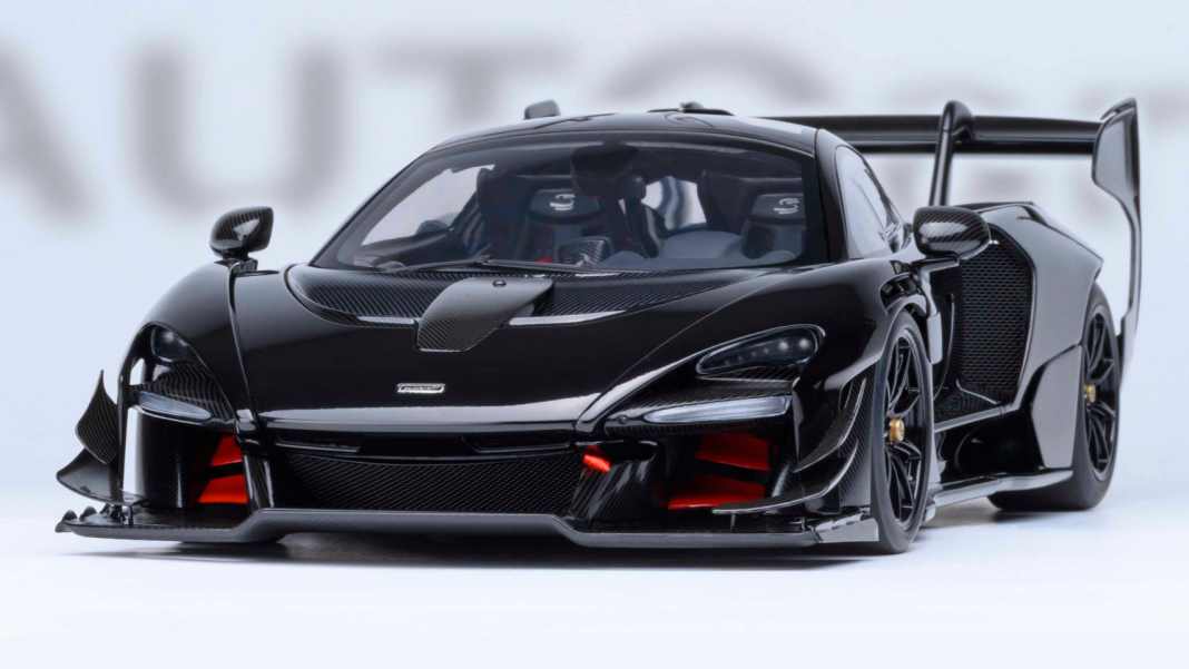 Beim Thema McLaren Senna in 1:18 sieht Autoart im Juli Onyxschwarz