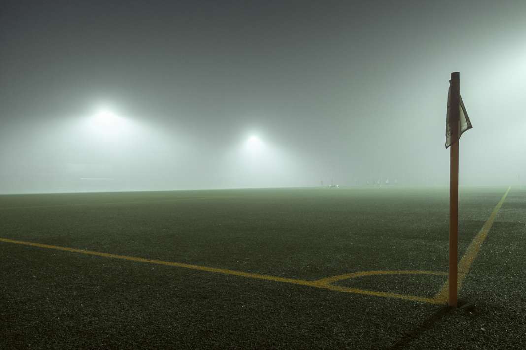 Geisterspiele und Profifußball – eine fragile Geschichte