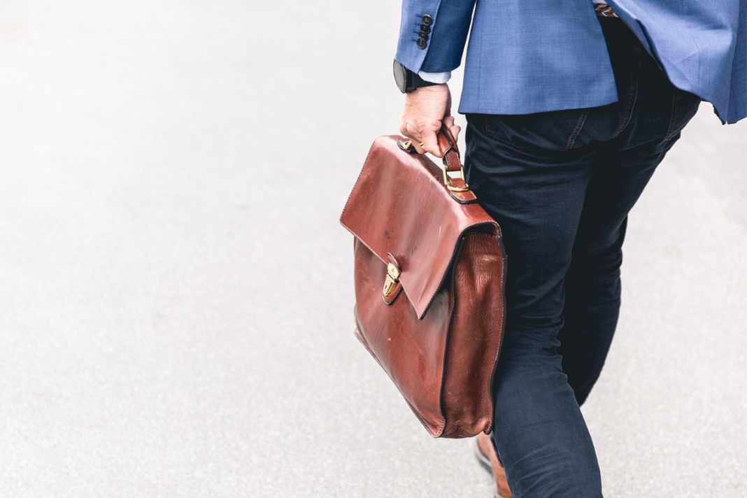 Auslieferung und Vertreter