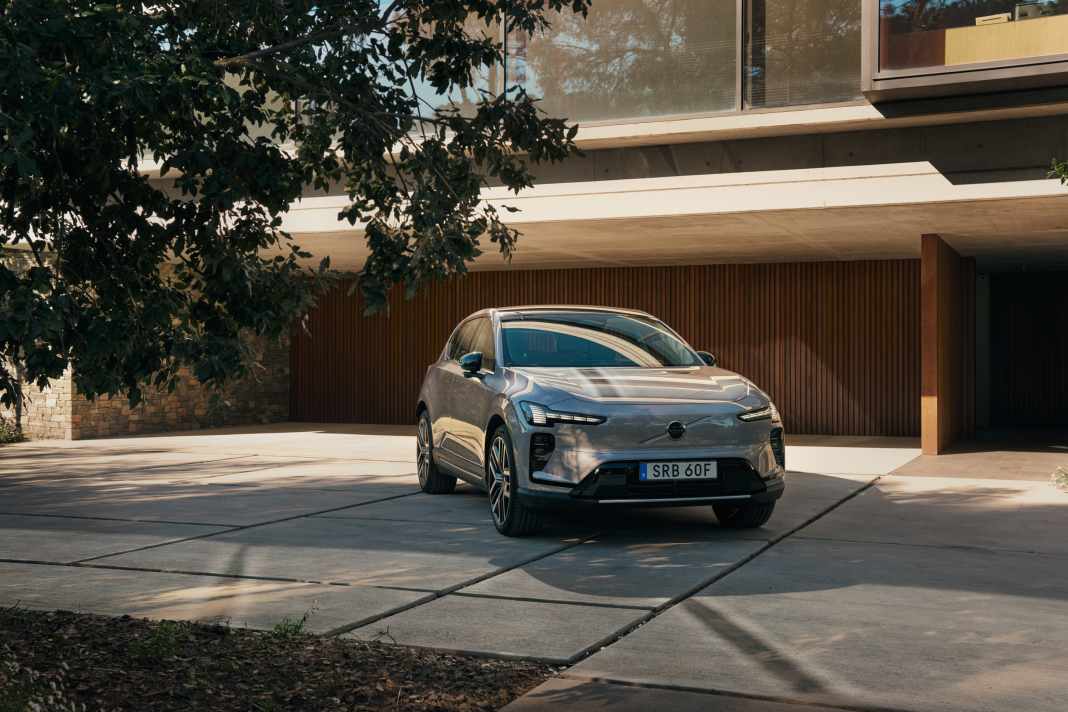 Volvo EX60 startet elektrisch durch