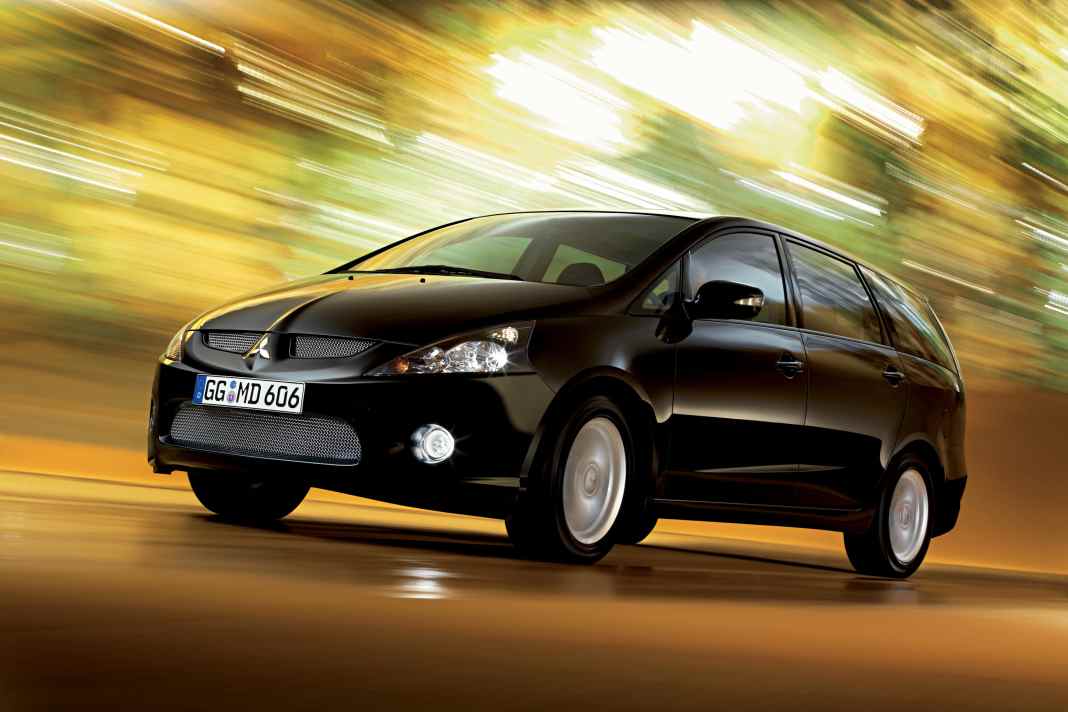 Mitsubishi Grandis startet als C-SUV mit Hybridantrieb