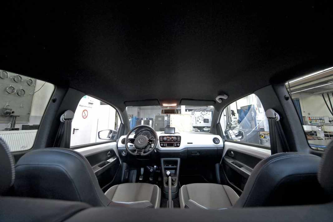 Schwarzer Himmel für den VW Up! - Schwarzer Himmel
