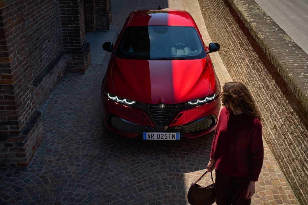 Alfa Romeo Tonale elektrifiziert italienische Sportlichkeit