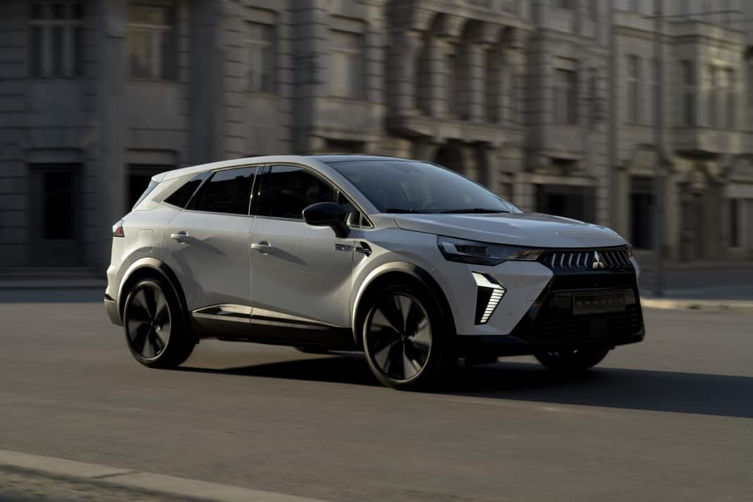 Mitsubishi Grandis startet als C-SUV-Hybrid