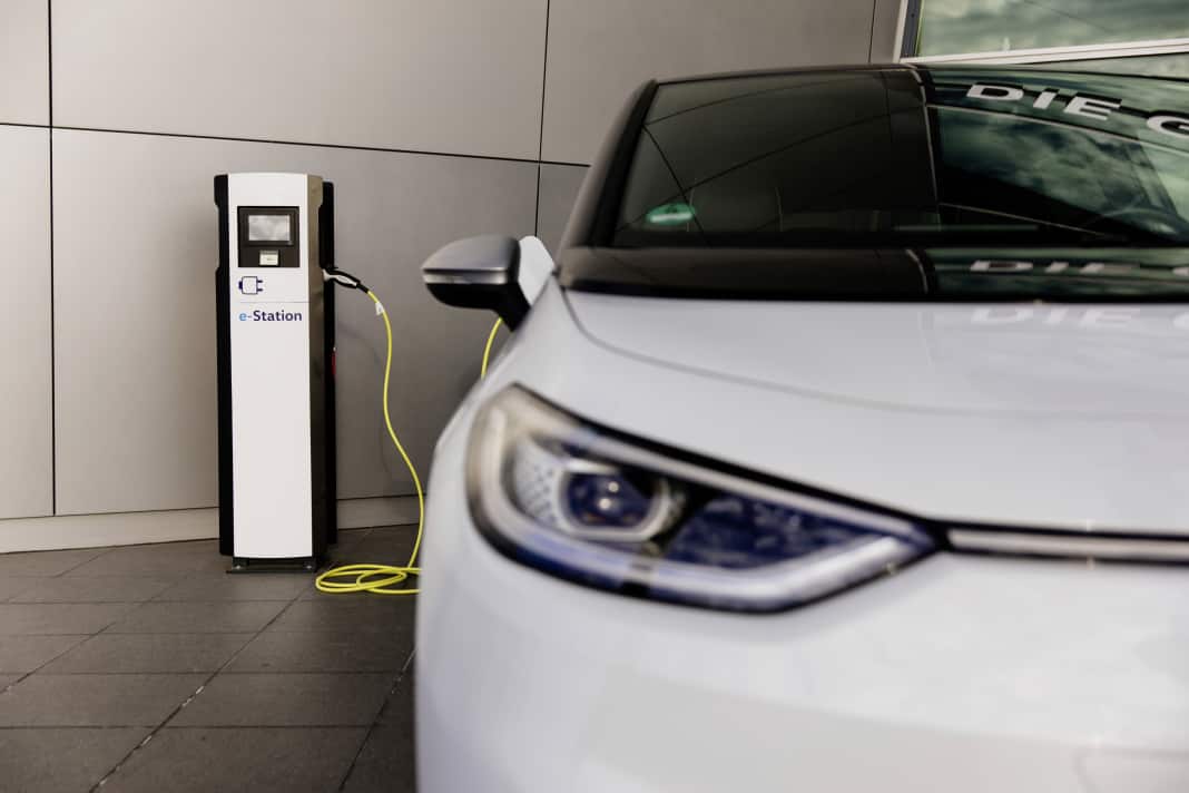 Bidirektionales Laden macht E-Autos für jeden zu sparsamen Energiespeichern