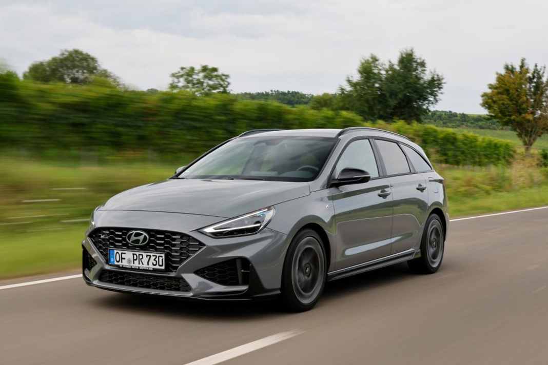 Hyundai i30 Kombi fährt sicherer und vernetzter vor
