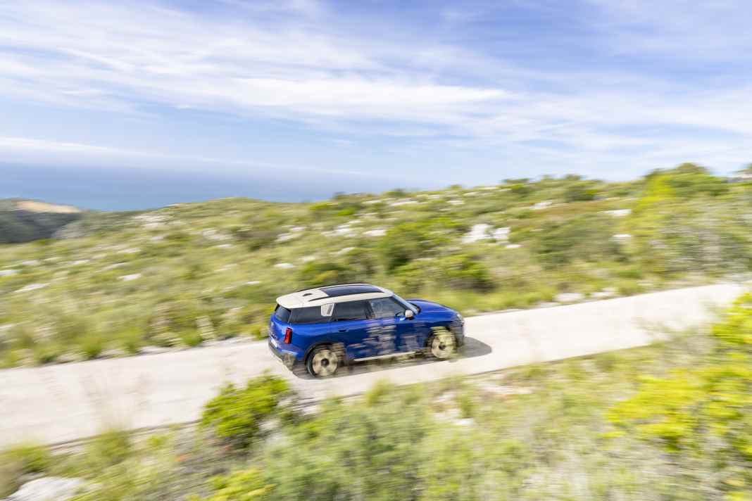 MINI Countryman E erreicht 501 Kilometer Reichweite