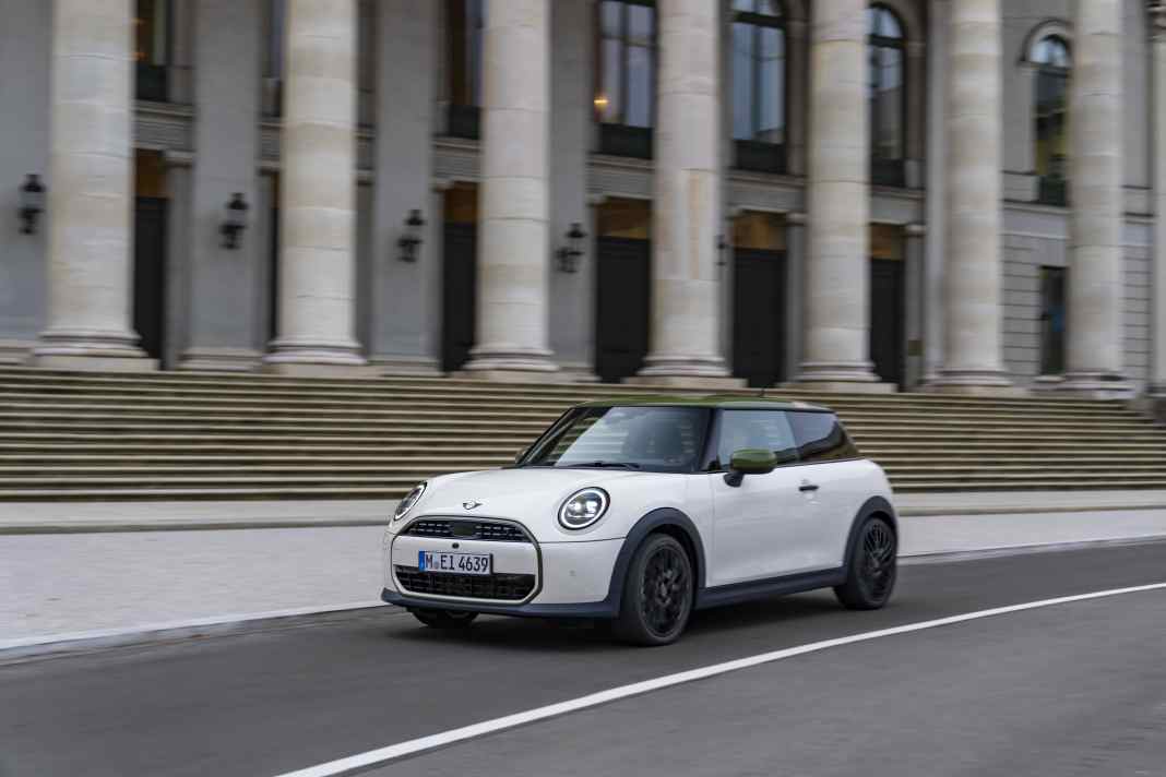 MINI Paul Smith Edition verbindet britisches Design