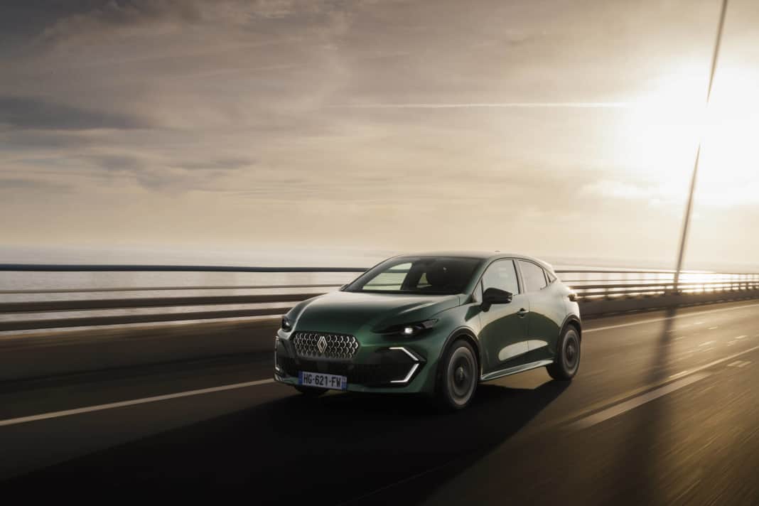 Renault Clio E-Tech Hybrid startet erfolgreich durch