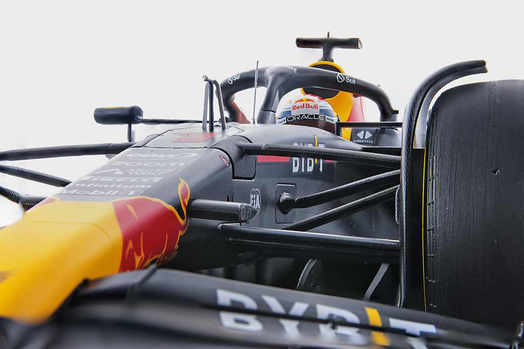 ‘23 Red Bull Racing-Honda RB19 Max Verstappen von Minichamps in 1:12 – Das Bulletin