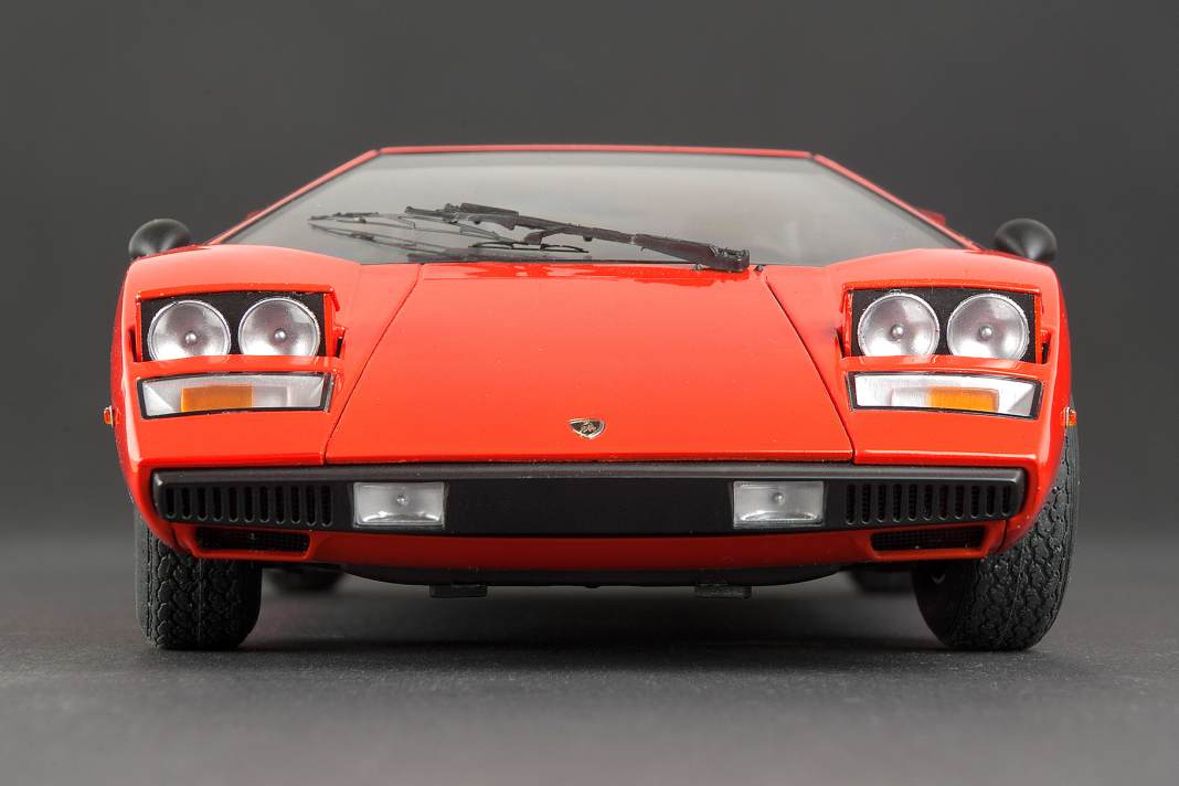 ‘74 Lamborghini LP 400 von Autoart in 1:18 – Der Keiler