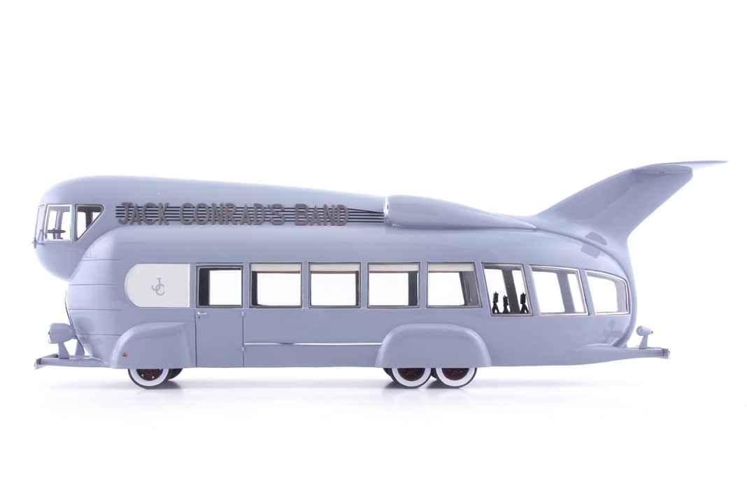 Auto-Cult bringt einen Tourbus im Cinemascope-Format als 1:43er