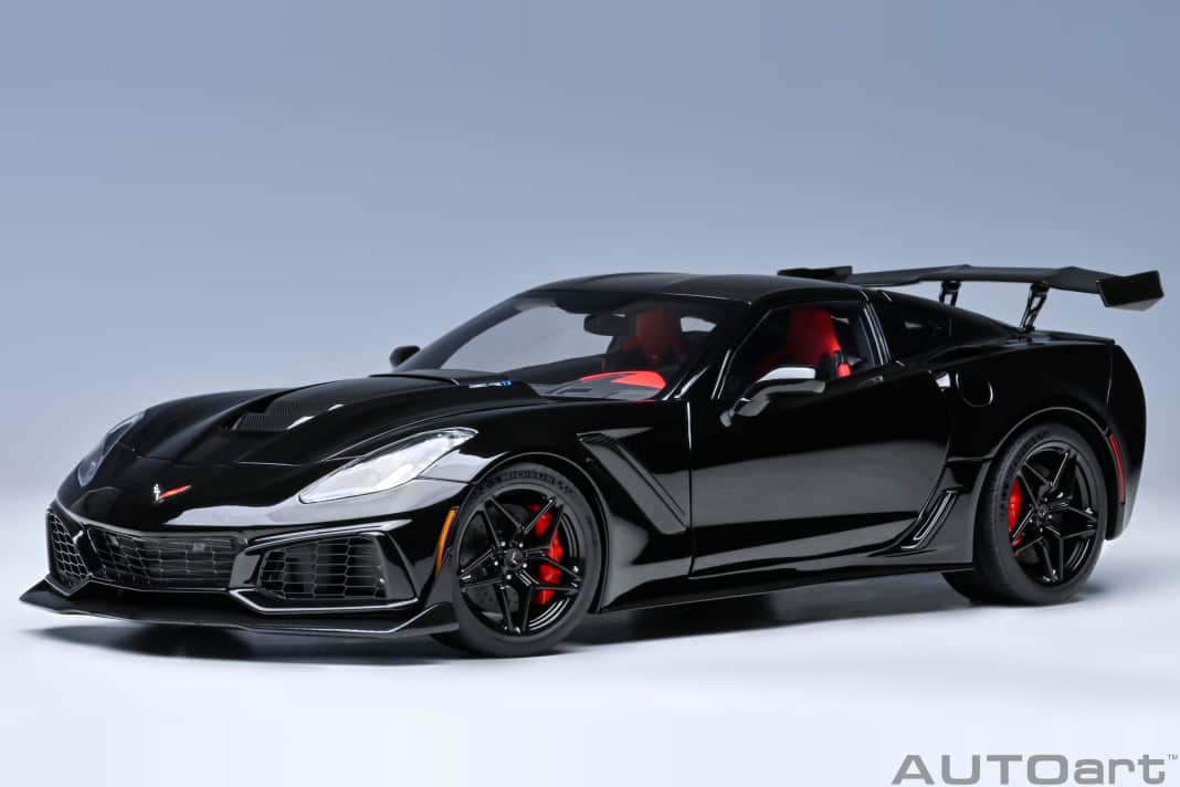 Autoart bringt im Oktober Frontmotor-Corvette ZR-1 in 1:18
