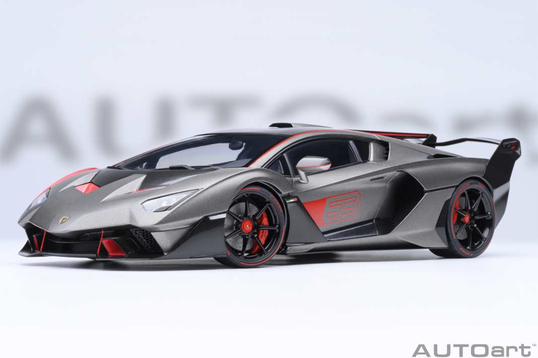 Autoart liefert das Lamborghini-Unikat SC18 Alston in 1:18 und Grigio Daytona