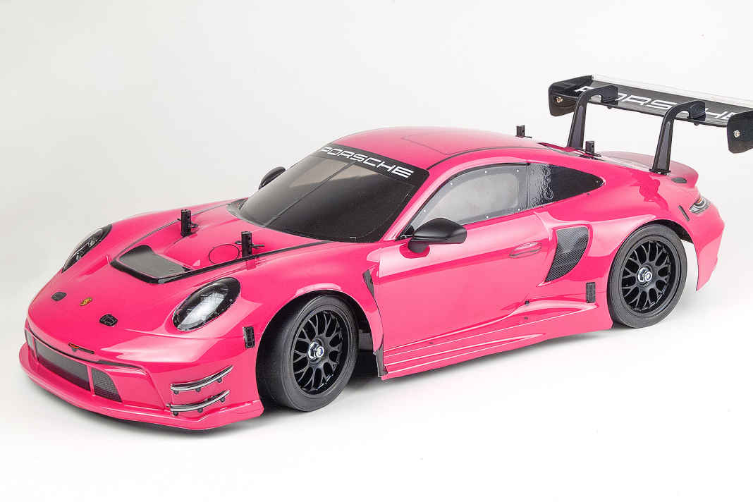 Mögen Sie den Porsche 911 GT3 R? In Pink? Von Tamiya in 1:10?