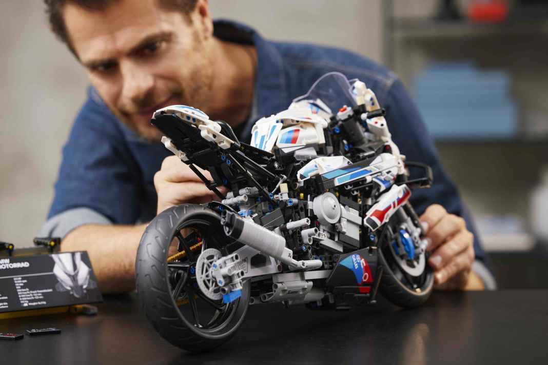 Lego bringt die heiße BMW M 1100 RR in der Technic-Serie