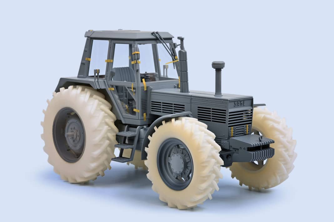 Same Hercules von Schuco in 1:18