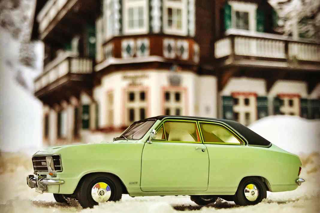 ’67 Opel Olympia A von Neo Scale in 1:43
