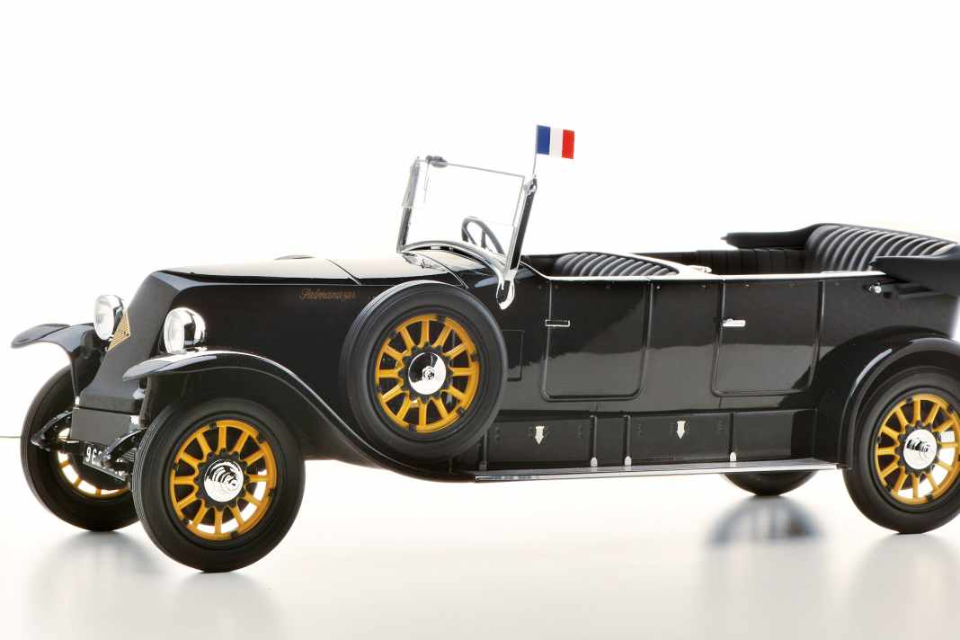 ’24 Renault 40 CV von Pantheon in 1:18