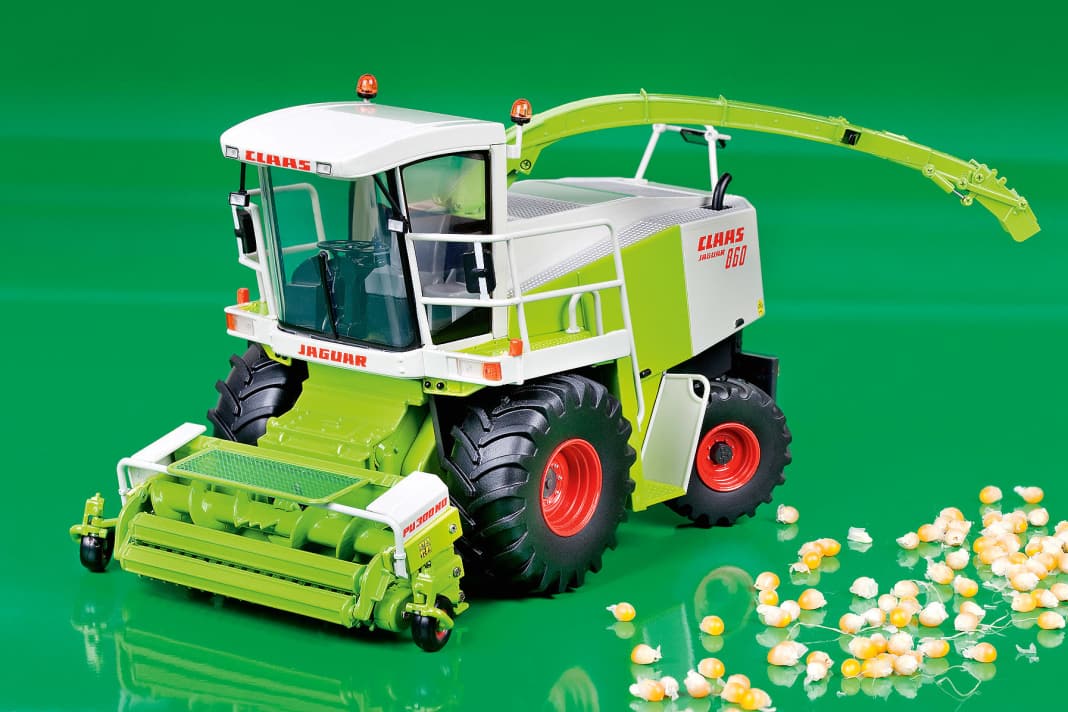 Claas Jaguar 860 von Universal Hobbies in 1:32