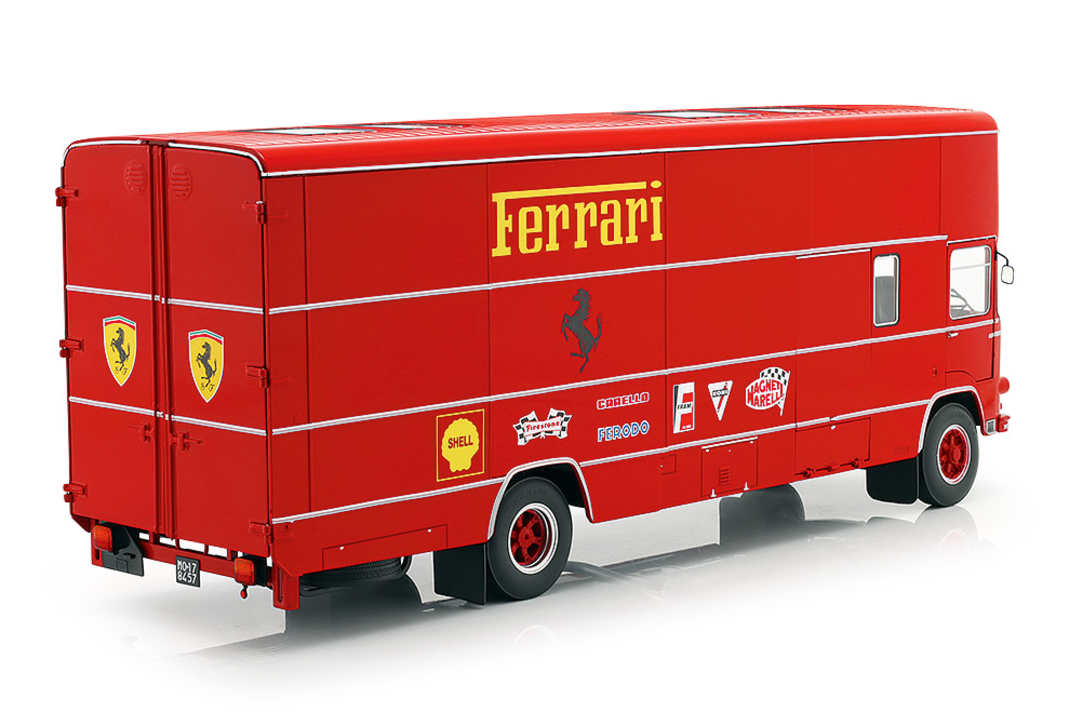 ’67 Rolfo OM 150 Renntransporter von CMR in 1:18