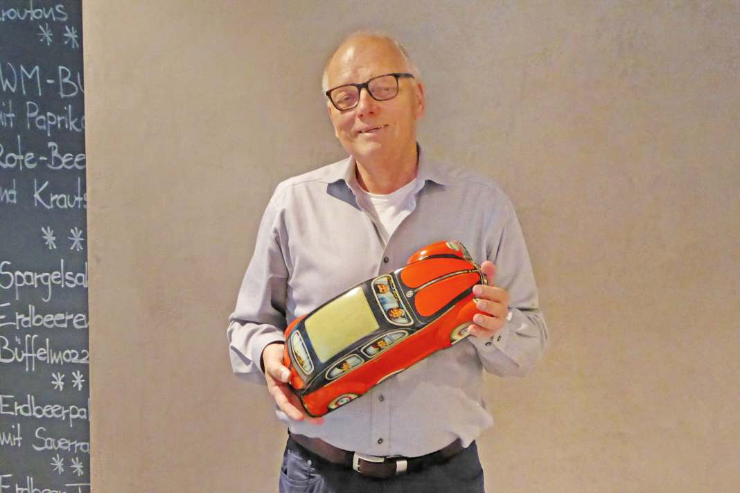 Ein ganz großer Modellautofan spielt jetzt leider nur noch im Himmel