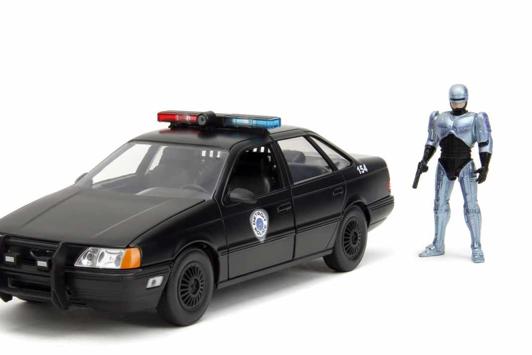 Jada bringt Robocops Dienstwagen als 1:24-Modell und legt eine Figur mit drauf