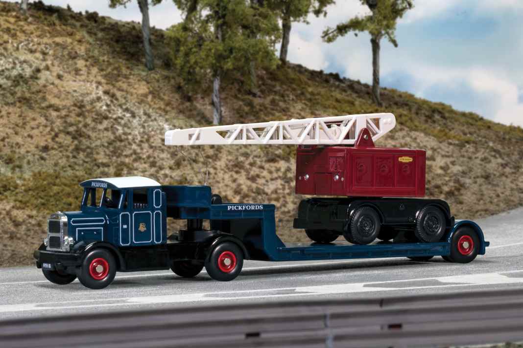 Corgi bringt im Inselmaßstab 1:76 drei Scammell-Neuheiten zum Sommer