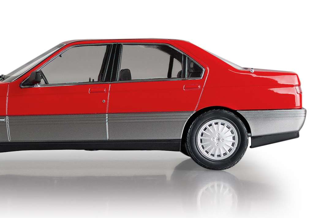 ‘90 Alfa Romeo 164 von Norev in 1:18 – Code Alberto