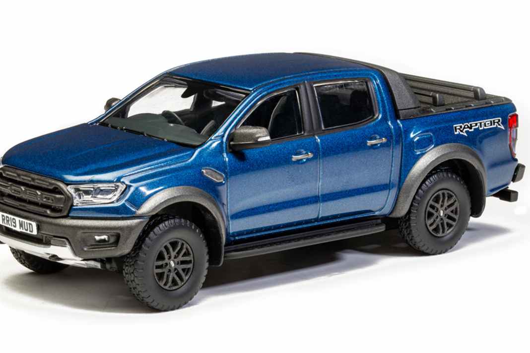 Corgi bringt Ford Ranger als Pressemodell und zur Gangsterjagd in 1:43
